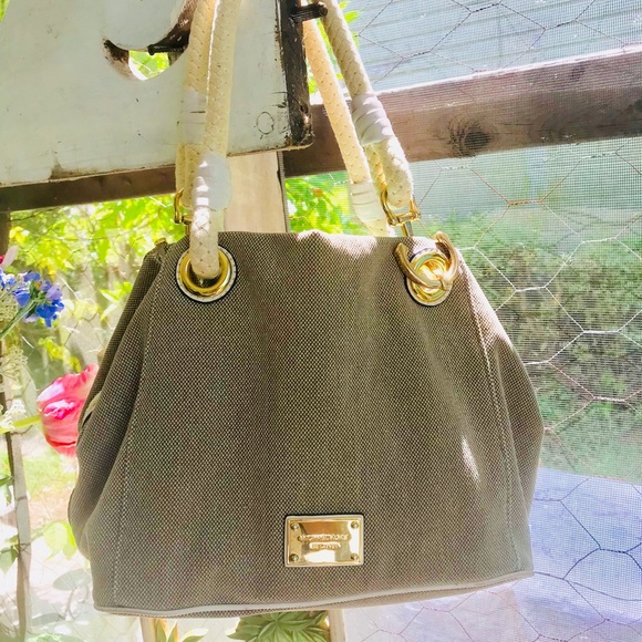 Michael Kors Handbags - STUNNING Michael Kors Nautica Bag!